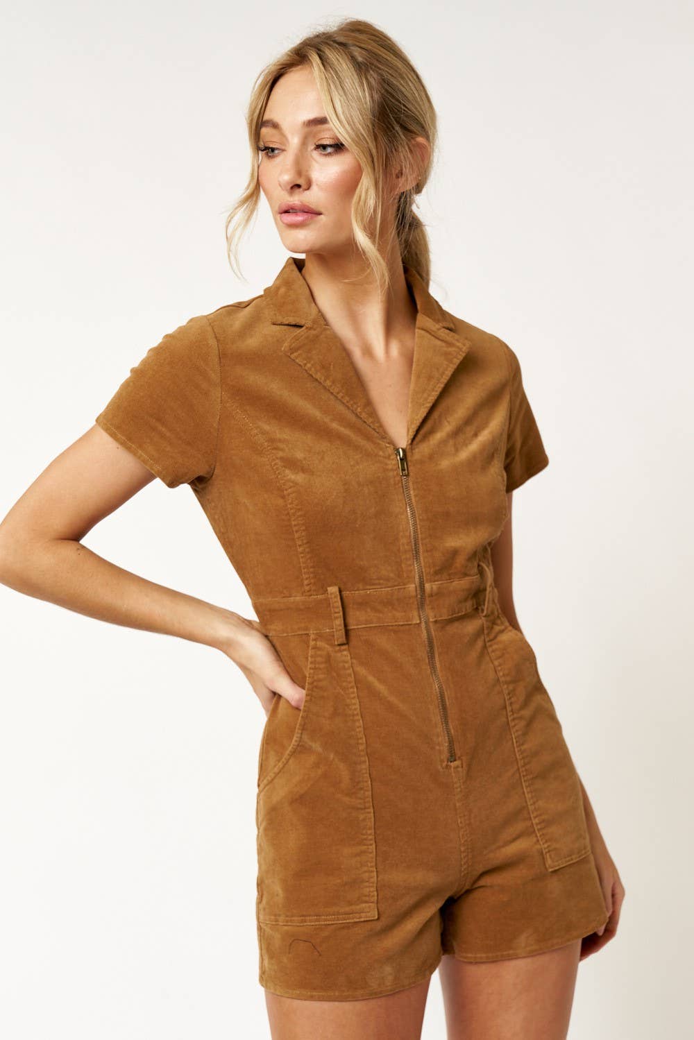CORDUROY COLLARED ZIPPER UP SHORT SLEEVE ROMPER: CAMEL